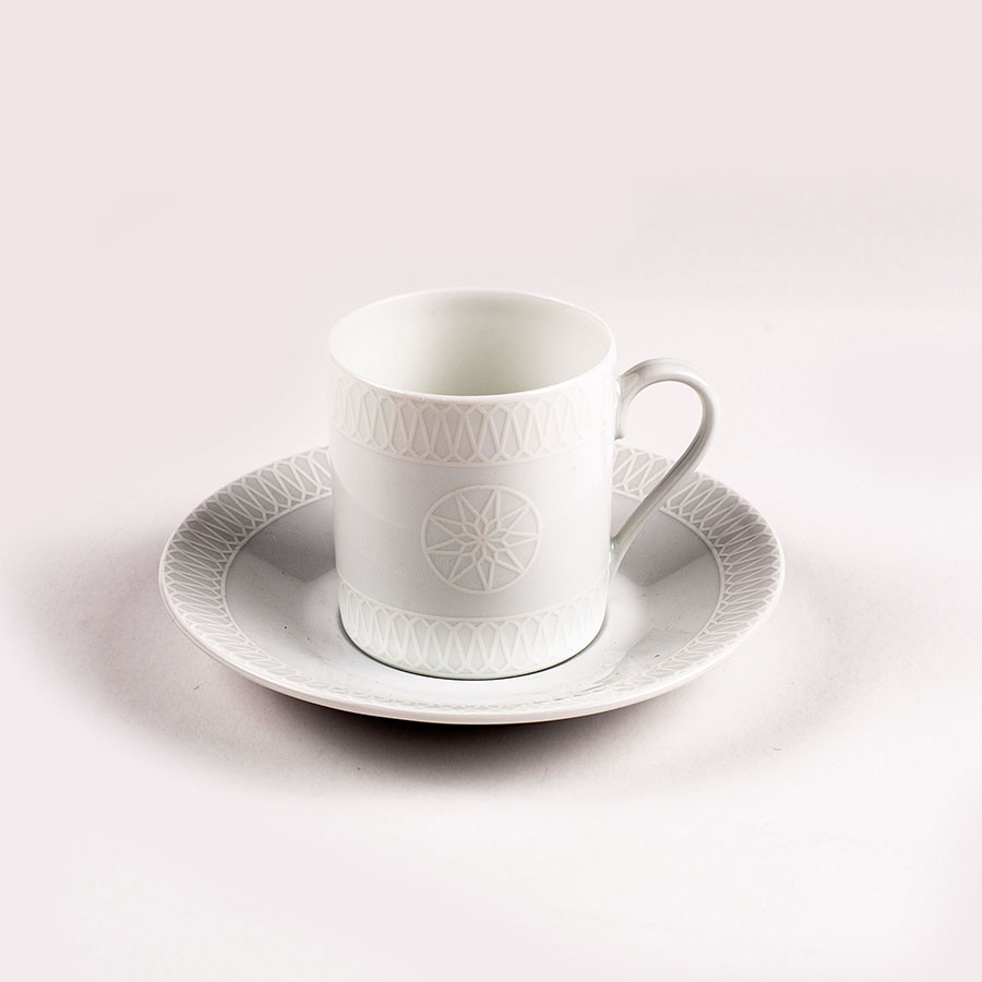 Taza con platito para café